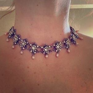 Beautiful Choker with pearls